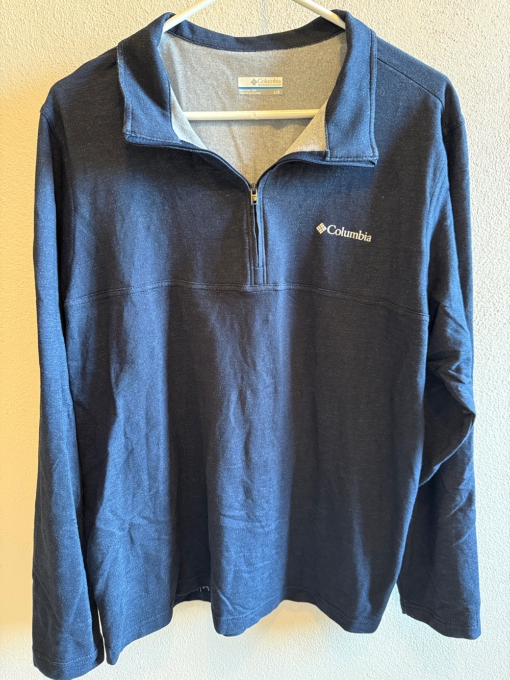 Columbia Navy Blue Half-Zip Lightweight Pullover Large